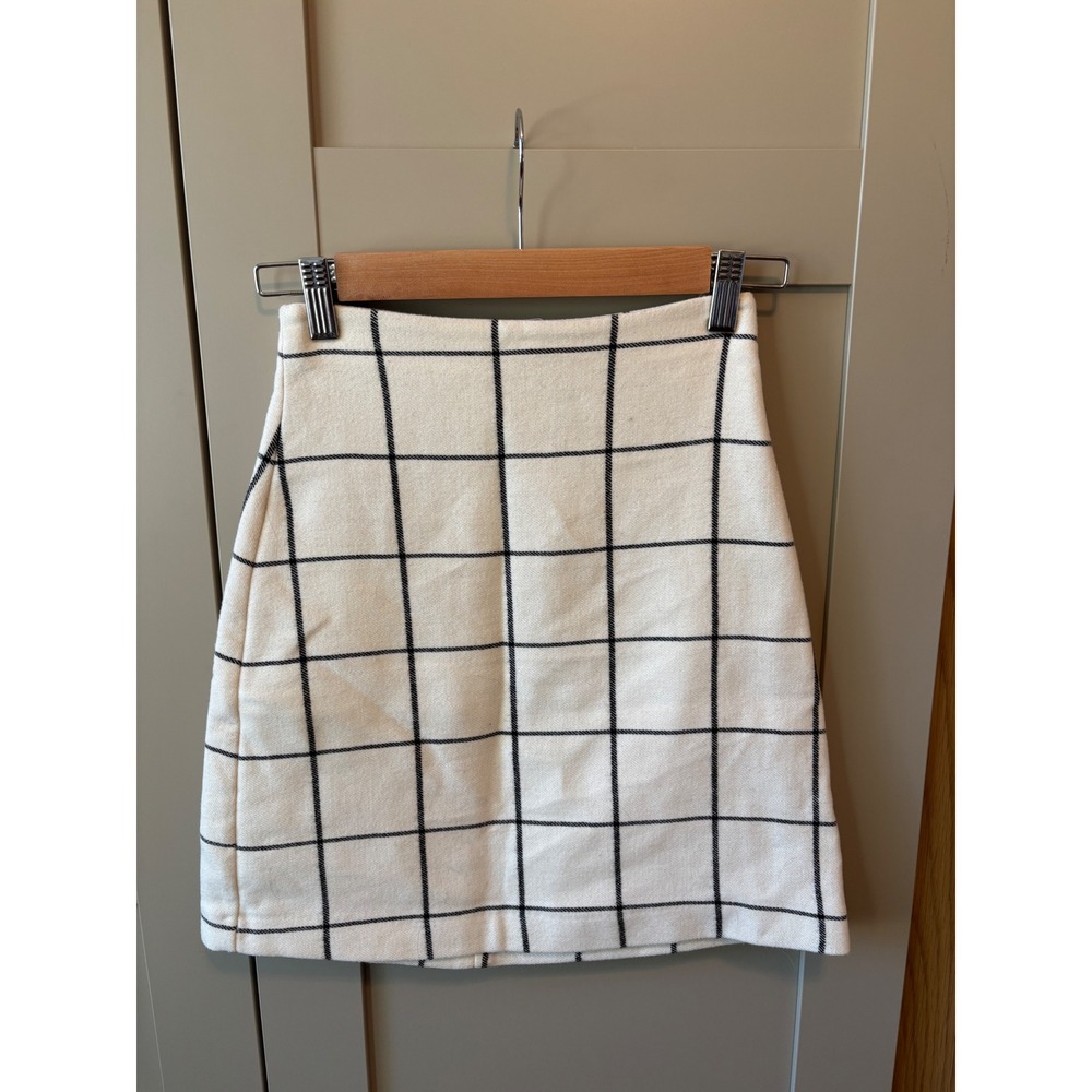 HM Cream Black Plaid Checkered Mini Skirt High Waisted Size 2 A-Lined
